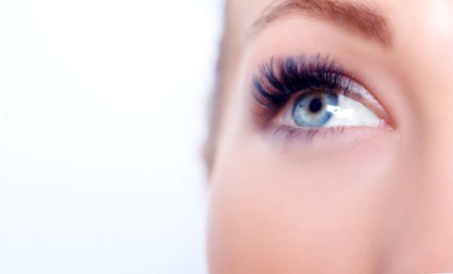 Vaseline lässt deine Wimpern wachsen, Mythos oder Realität?