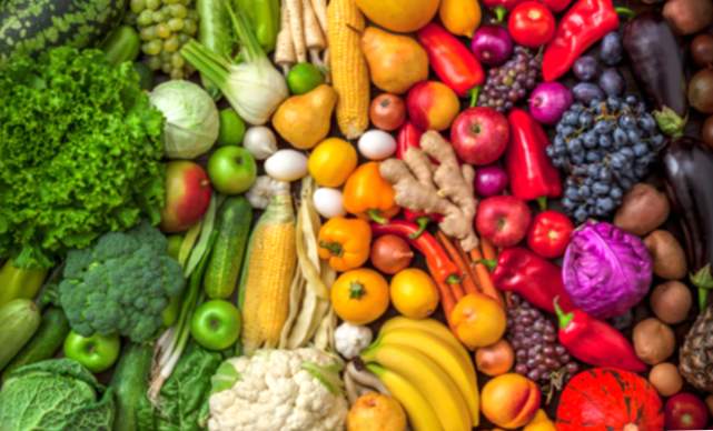 Gemüse und Obst für eine ausgewogene Ernährung