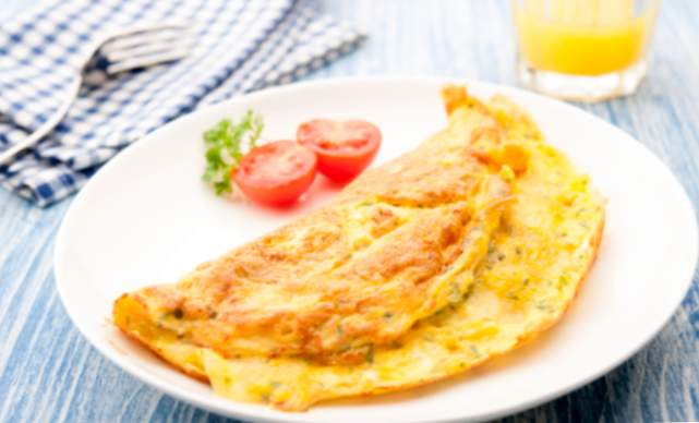 Eiweißreiches Frühstück: Tortilla und Saft