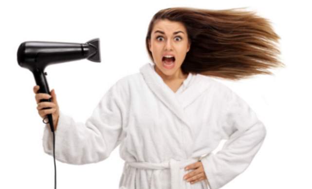 101 trucchi per capelli perfetti: come asciugare bene i capelli
