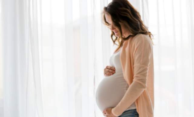 Was bedeutet es zu träumen, dass Ihre Tochter schwanger ist?